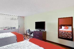 Americas Best Value Inn Moline Quarto foto